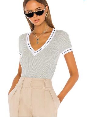 superdown Carlina Light Gray Ribbed V-Neck Knit Top - XS